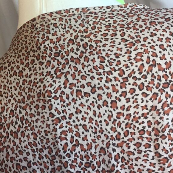 NWOT lightweight wrap style dress in size Med by PRETTY GARDEN - Picture 12 of 14